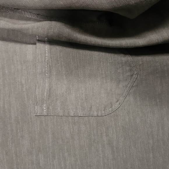 Rag and Bone small sweater fits like a med to large - Picture 3 of 7